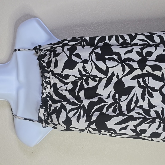 Z Supply Black and White  Cocktail Hour Leaf Patterned Dress Size Small NwT. - Picture 4 of 13